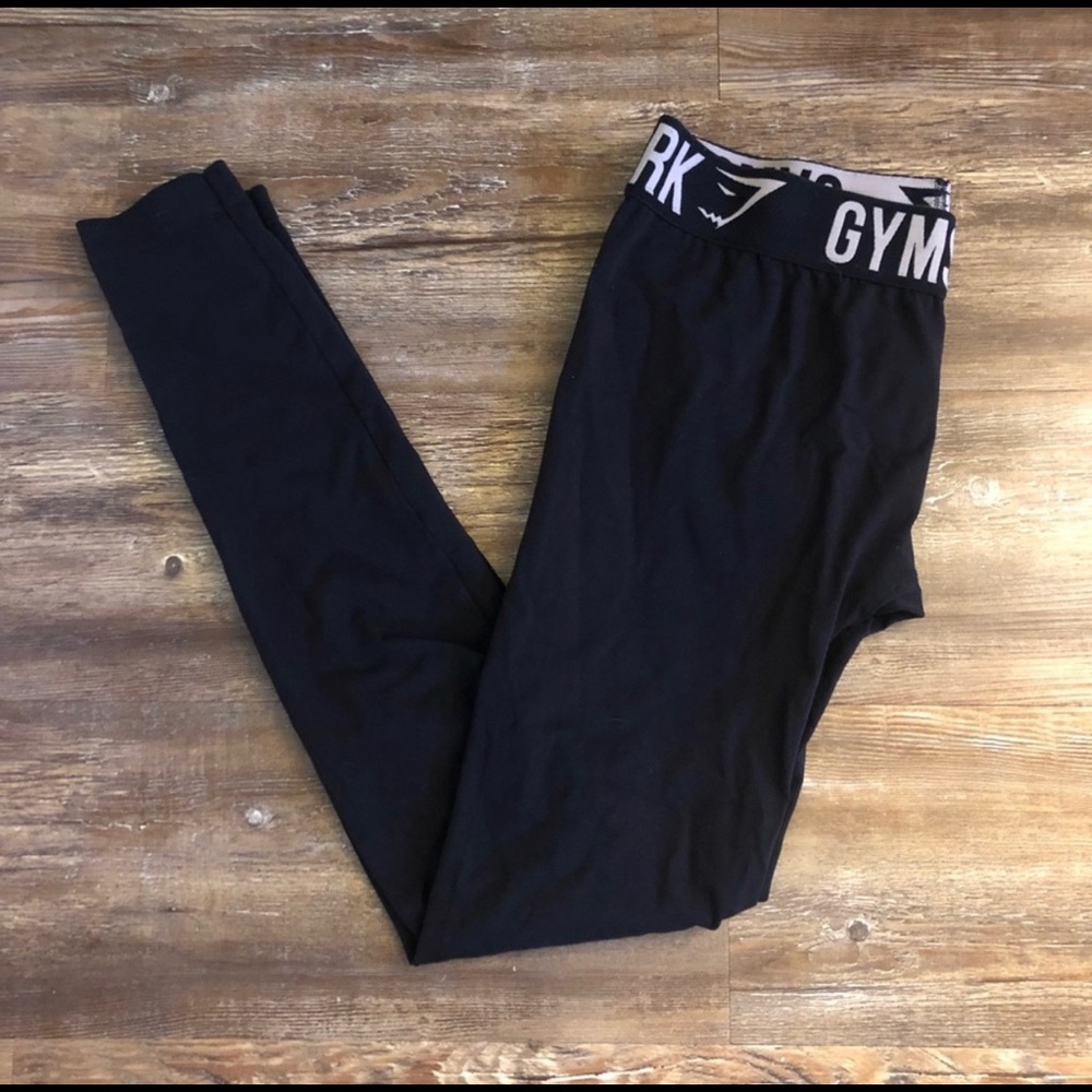 Gym shark leggings size large